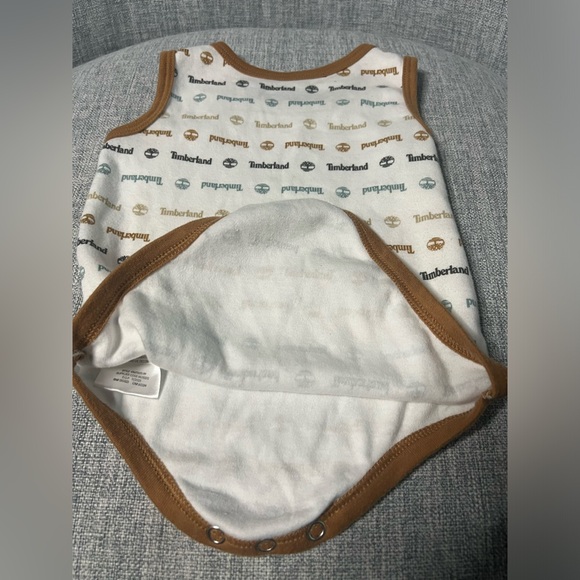 Timberland Baby Bodysuit - 12M - Picture 7 of 7